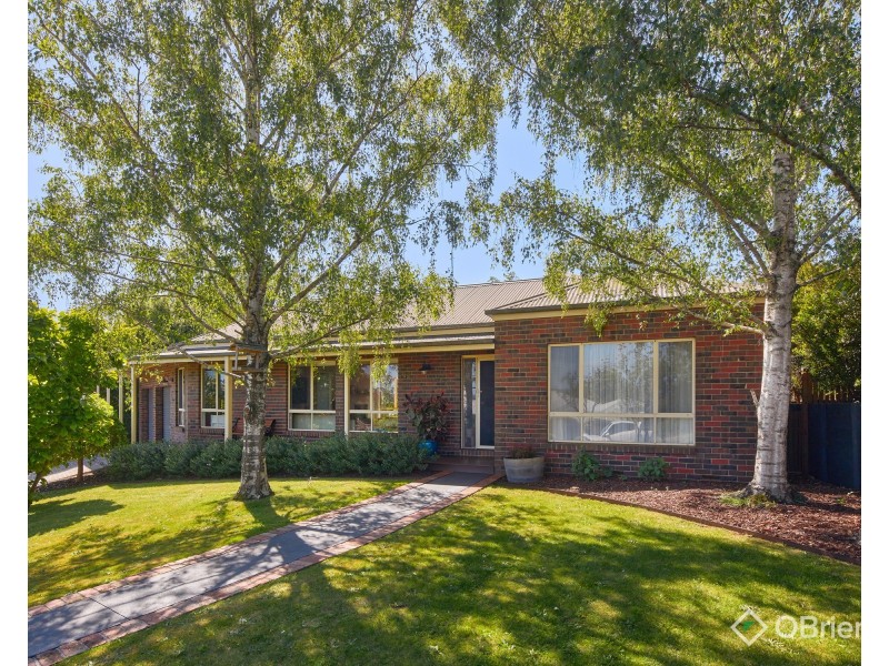 8 Cherrywood Place, Warragul VIC 3820