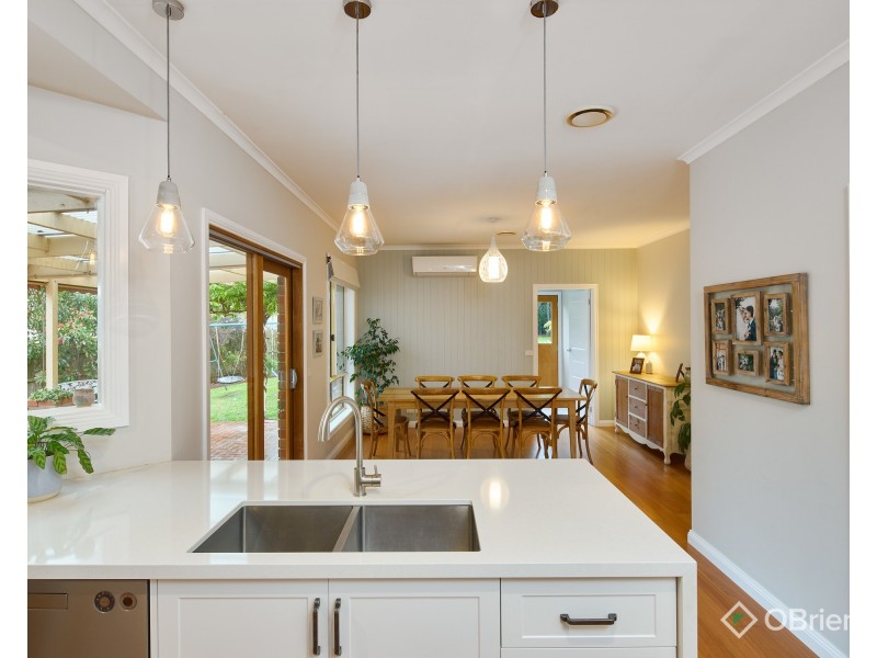 8 Cherrywood Place, Warragul VIC 3820
