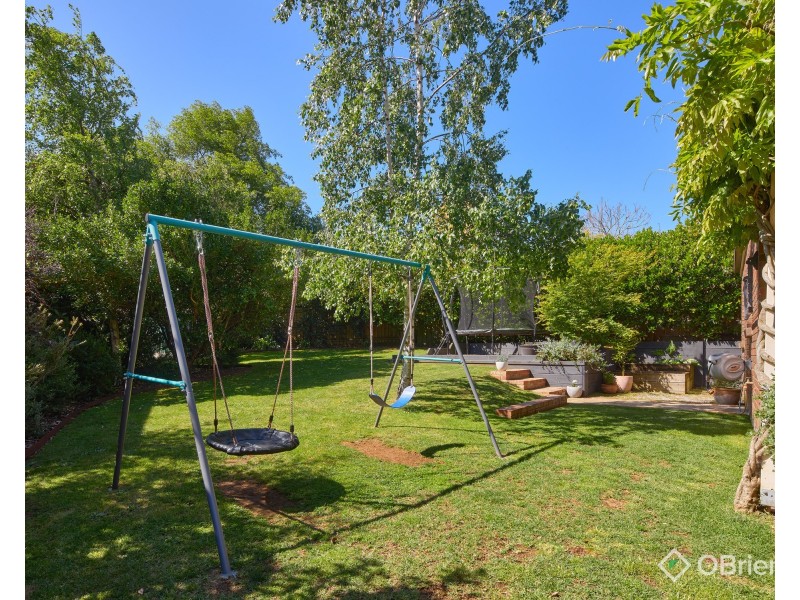 8 Cherrywood Place, Warragul VIC 3820