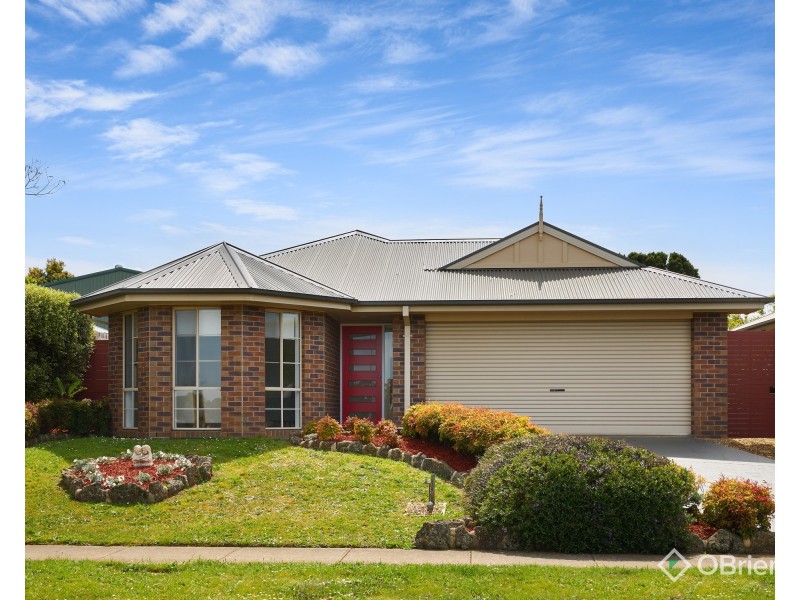 109 McNeilly Road, Drouin VIC 3818