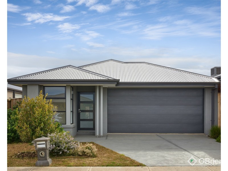 7 Sadleria Street, Drouin VIC 3818