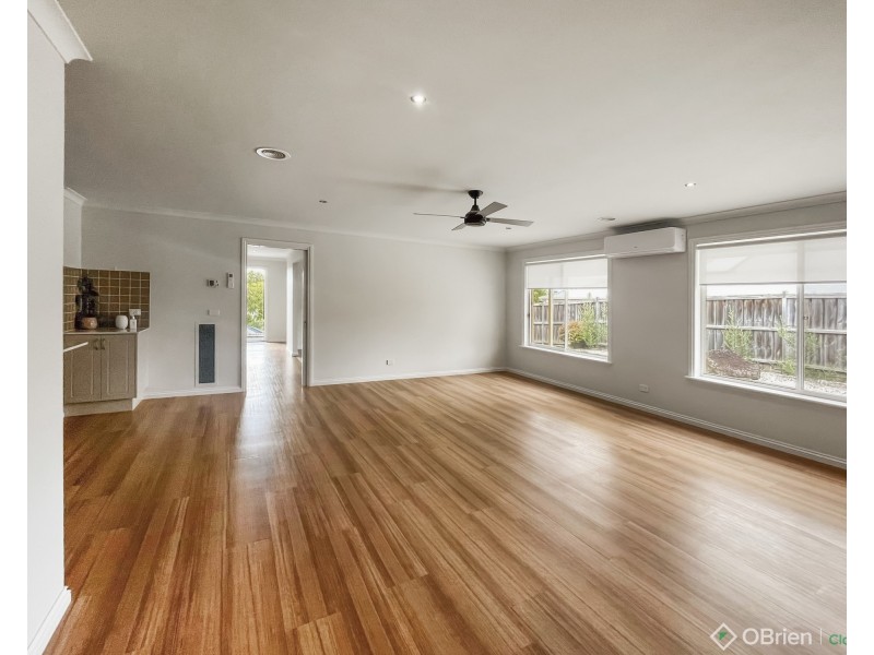 127 McNeilly Road, Drouin VIC 3818