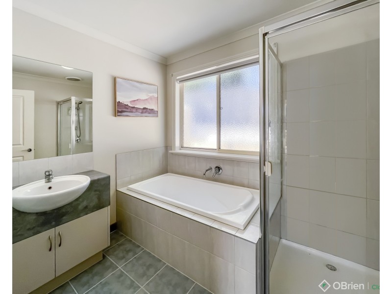 127 McNeilly Road, Drouin VIC 3818