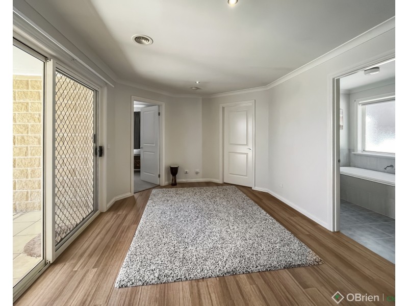 127 McNeilly Road, Drouin VIC 3818