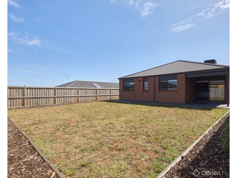 8 Plenty Drive, Warragul VIC 3820
