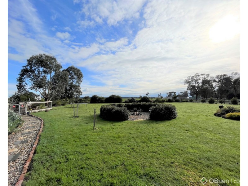 14 Contour Road, Trafalgar VIC 3824