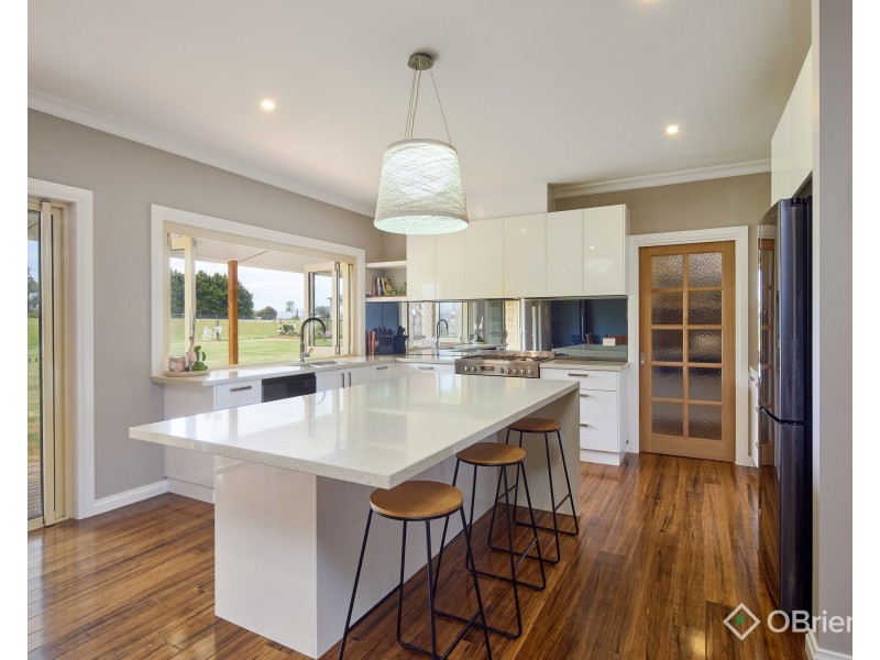 132 Hopetoun Road, Drouin VIC 3818