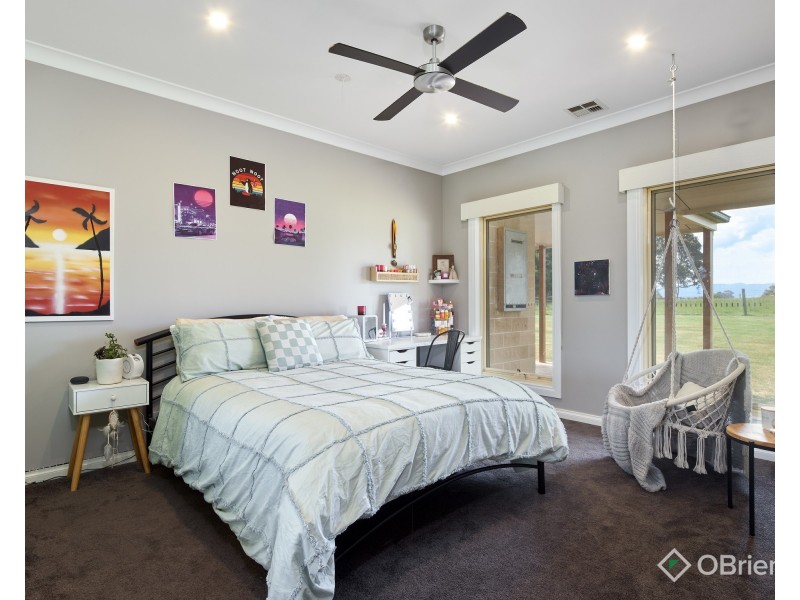 132 Hopetoun Road, Drouin VIC 3818