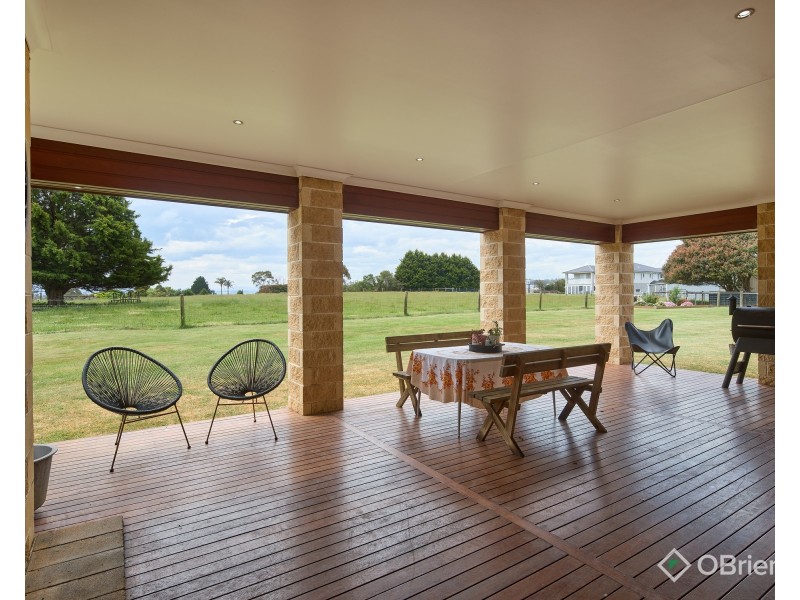 132 Hopetoun Road, Drouin VIC 3818