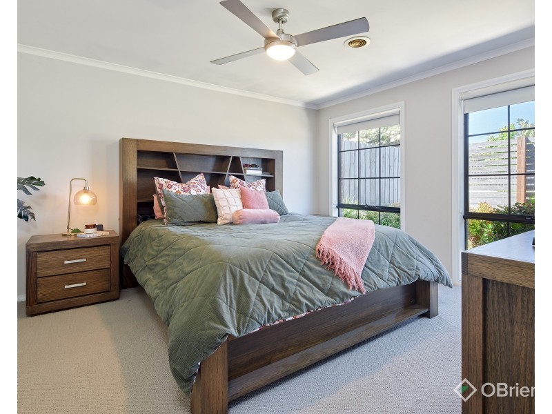 10 Leonis Court, Moe VIC 3825