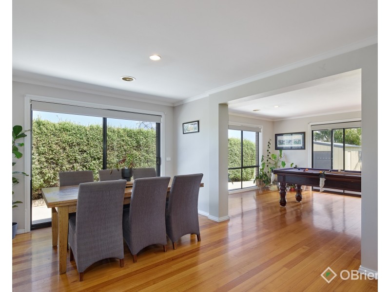 10 Leonis Court, Moe VIC 3825