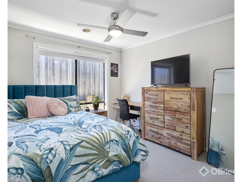 10 Leonis Court, Moe VIC 3825
