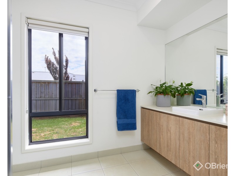21 Boyd Avenue, Warragul VIC 3820