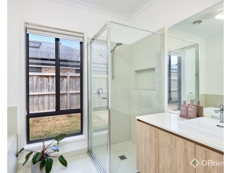 21 Boyd Avenue, Warragul VIC 3820