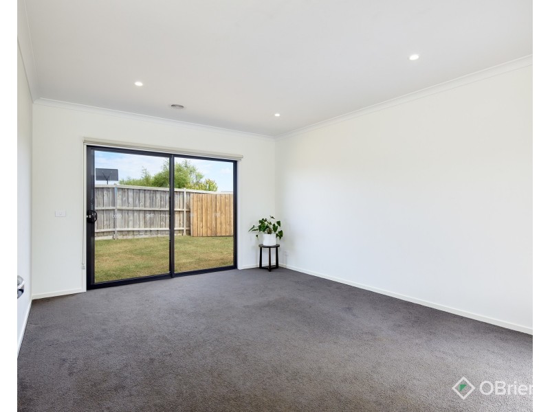 21 Boyd Avenue, Warragul VIC 3820
