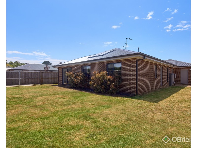 21 Boyd Avenue, Warragul VIC 3820