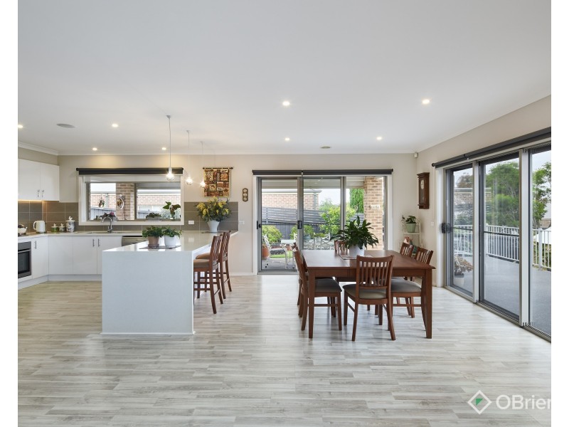 15 Bexley Boulevard, Drouin VIC 3818