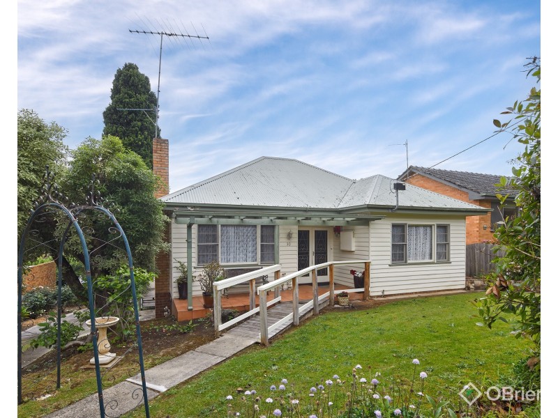 30 Clifford Street, Warragul VIC 3820