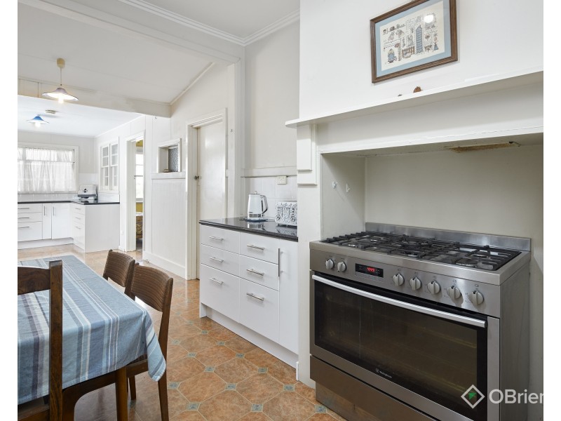 30 Clifford Street, Warragul VIC 3820