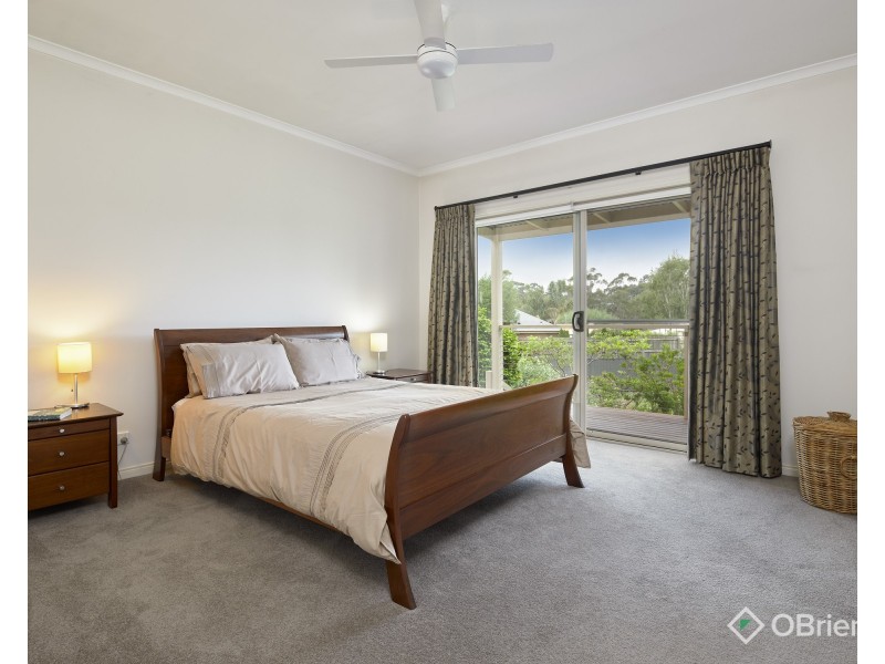 23 Robin Hood Way, Drouin VIC 3818