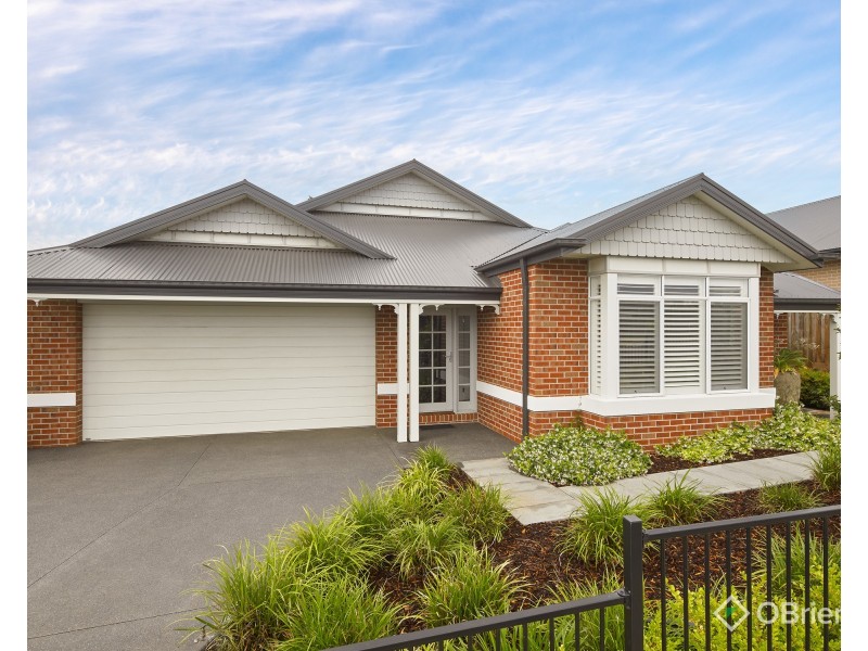 18 Longview Road, Warragul VIC 3820