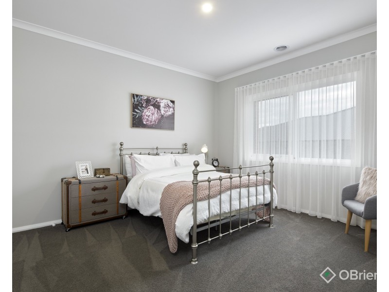18 Longview Road, Warragul VIC 3820