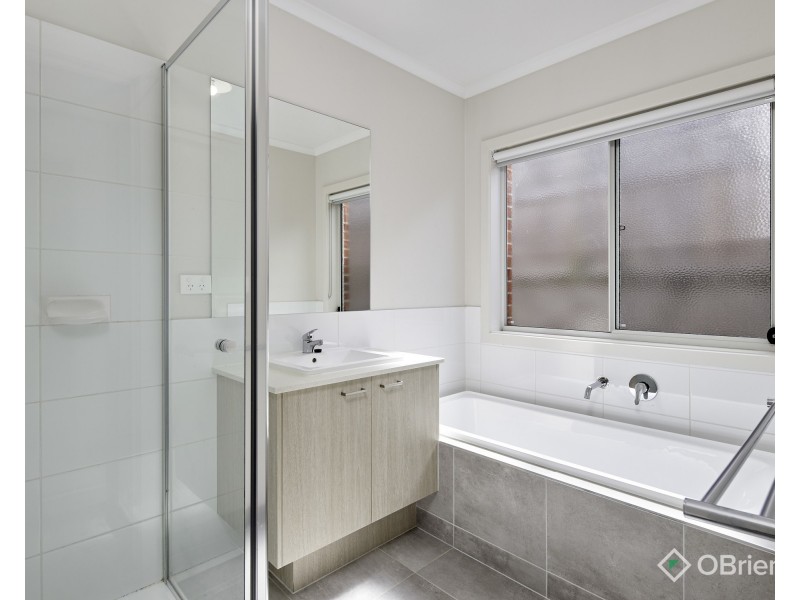 19 Sunnybrook Avenue, Warragul VIC 3820