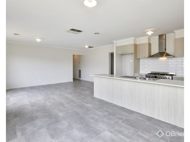 19 Sunnybrook Avenue, Warragul VIC 3820