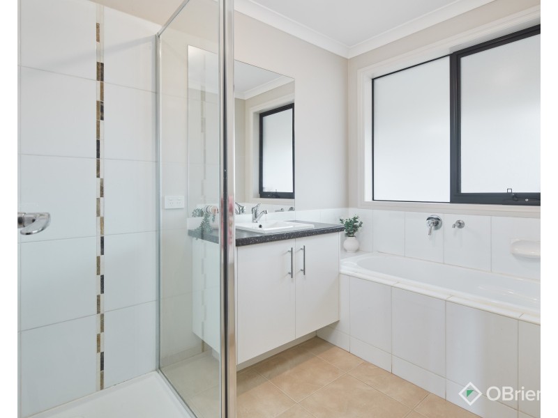 3 Drovers Close, Drouin VIC 3818