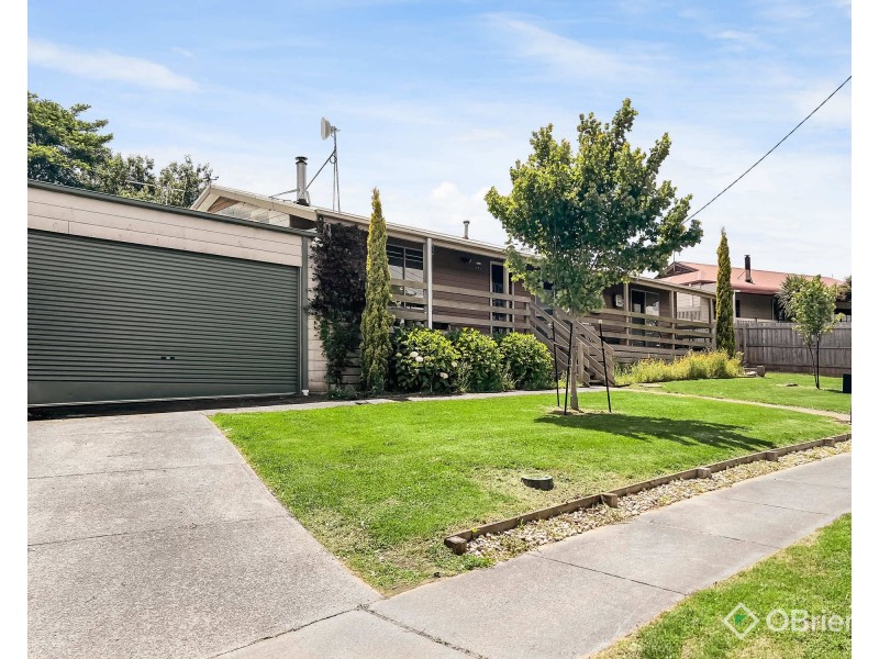 12 Hatfield Drive, Drouin VIC 3818