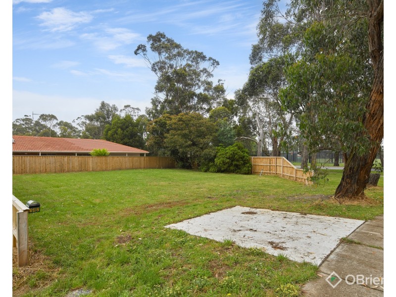102 Lampard Road, Drouin VIC 3818