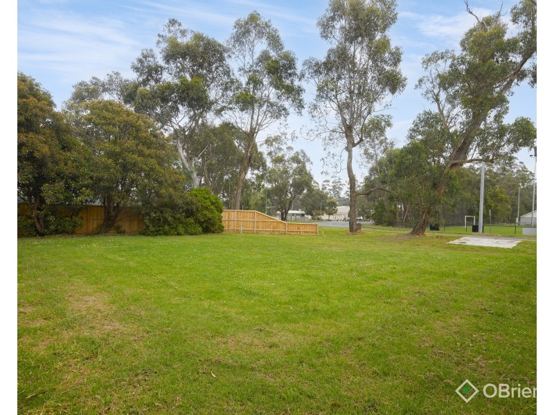 102 Lampard Road, Drouin VIC 3818