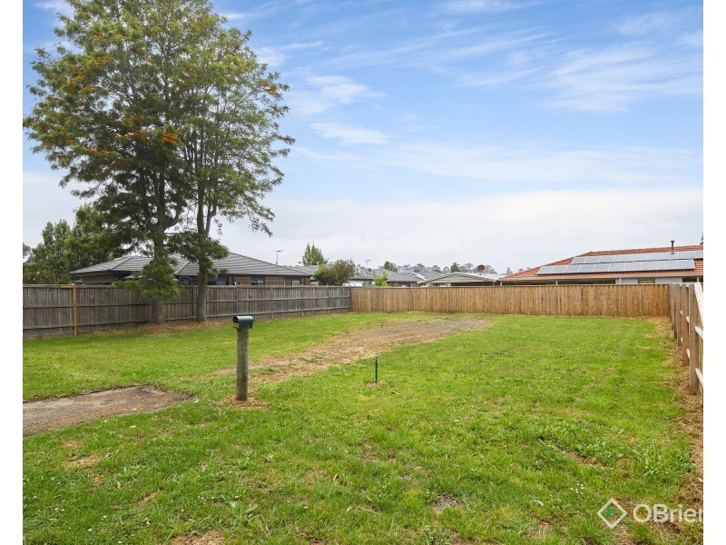 100 Lampard Road, Drouin VIC 3818