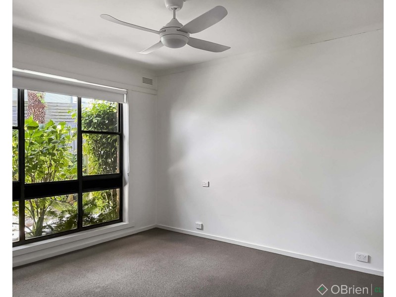 3/27 Young Street, Drouin VIC 3818