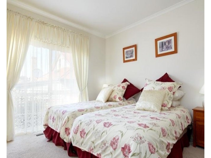 2/30 Charles Street, Warragul VIC 3820