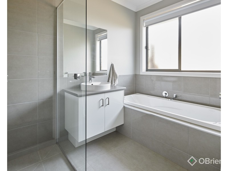 33 Sheoak Street, Warragul VIC 3820