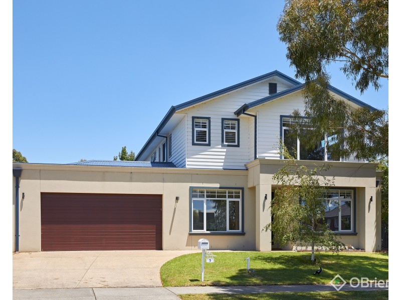5 Illawarra Way, Pakenham VIC 3810