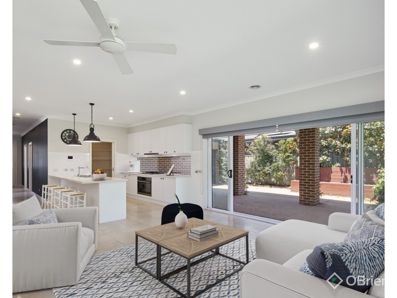 5 Illawarra Way, Pakenham VIC 3810