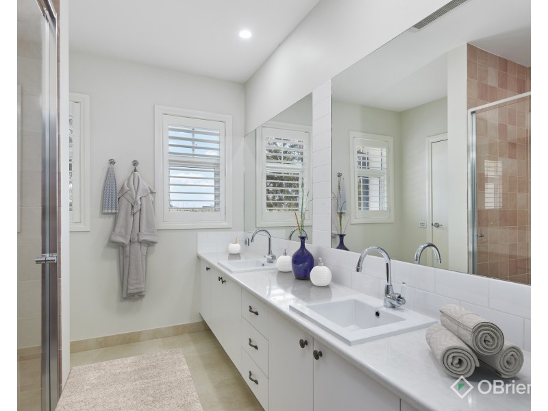 5 Illawarra Way, Pakenham VIC 3810