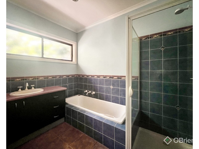 4 Nicolas Court, Warragul VIC 3820