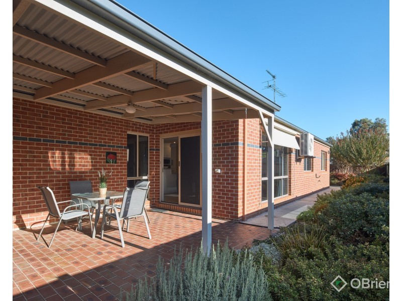 4/13 Wood Street, Drouin VIC 3818
