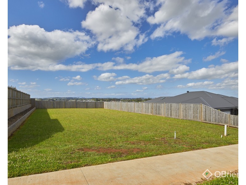 8 Sassafras Street, Warragul VIC 3820
