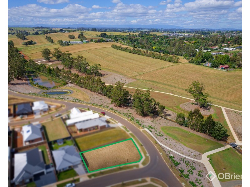 33 Regent Avenue, Warragul VIC 3820