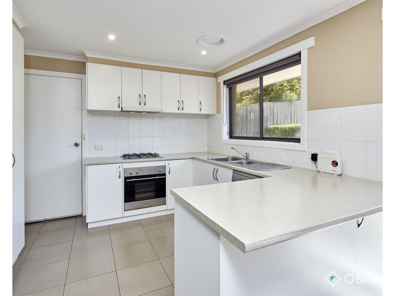 12 Valley View Street, Warragul VIC 3820