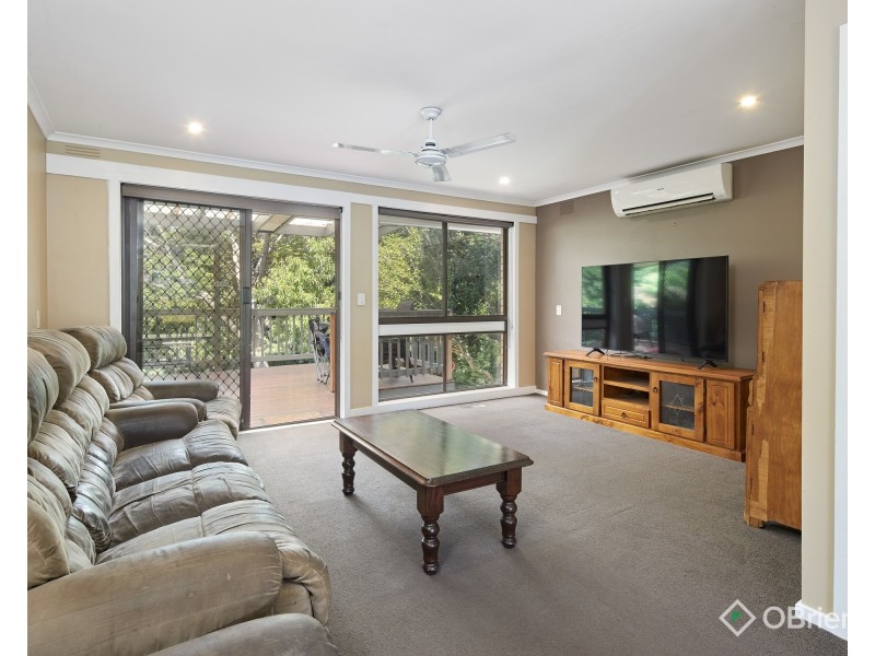 12 Valley View Street, Warragul VIC 3820