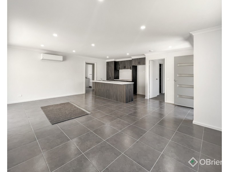 10 Kraft Street, Drouin VIC 3818