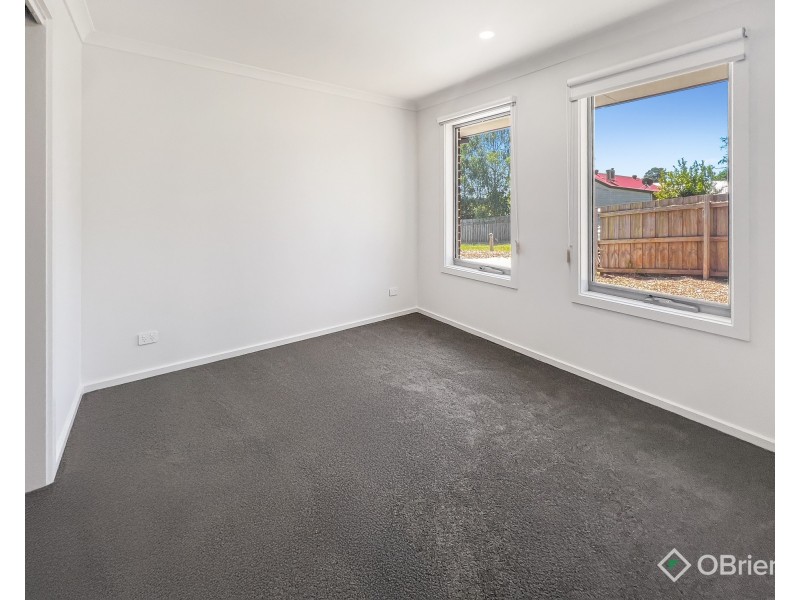 10 Kraft Street, Drouin VIC 3818