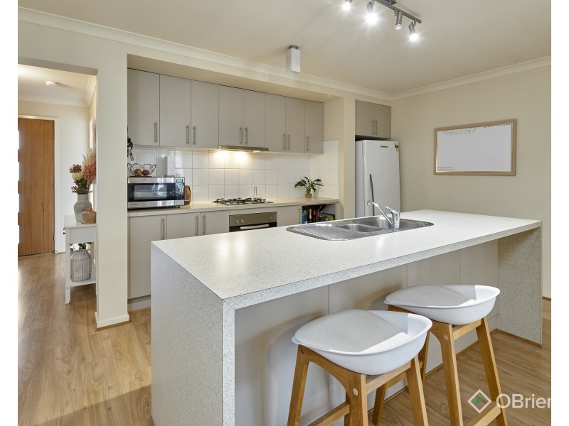 19 Harmon Drive, Drouin VIC 3818