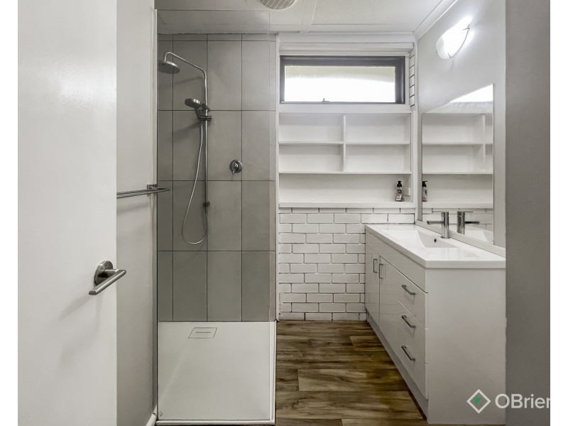 4/43 Lampard Road, Drouin VIC 3818