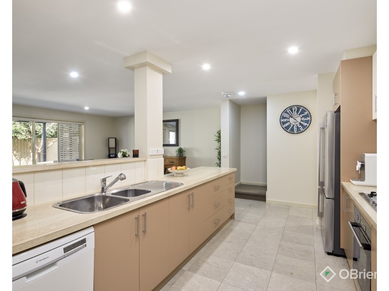 5 Sunline Terrace, Pakenham VIC 3810